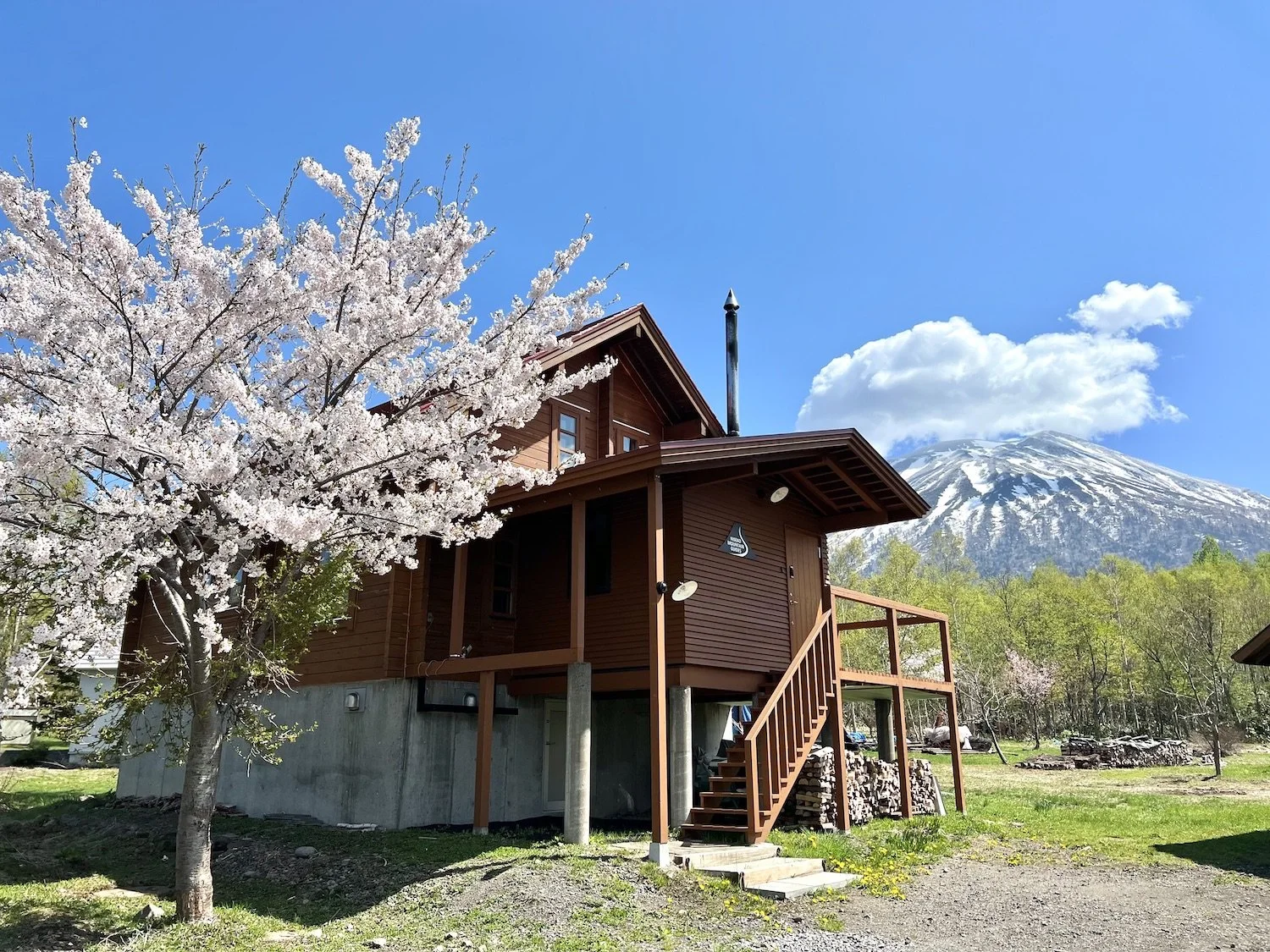 ロッジ （4月から10月） — Niseko Mountain Guides